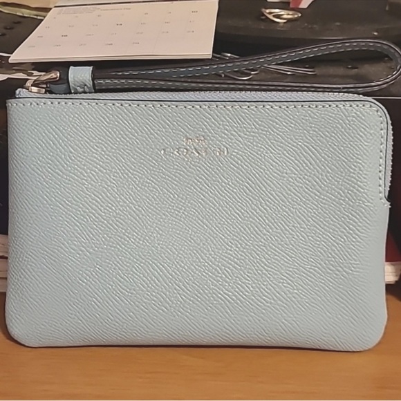 Coach Blue Leather women's Bag wristlet Brand New - Picture 5 of 5